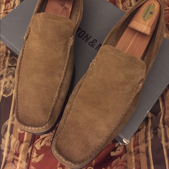 johnston and murphy suede loafers