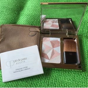 Cle de Peau Beaute Luminizing Face Enhancer #14