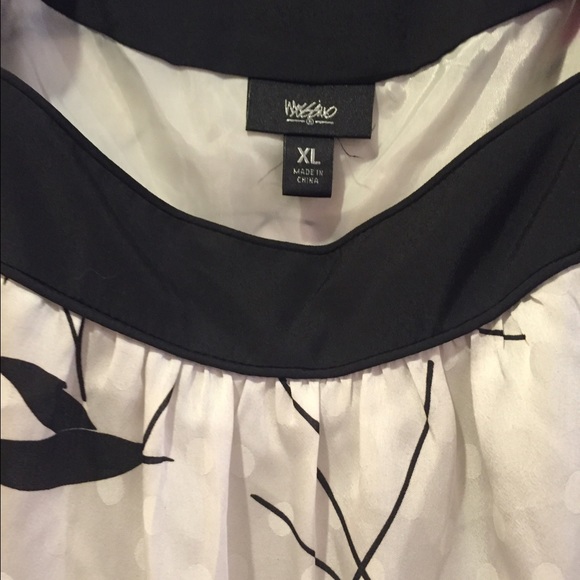 Mossimo dress - Picture 2 of 3