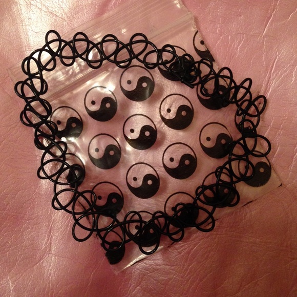 Tattoo Choker