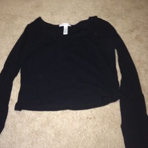 Simple Black long sleeve crop top