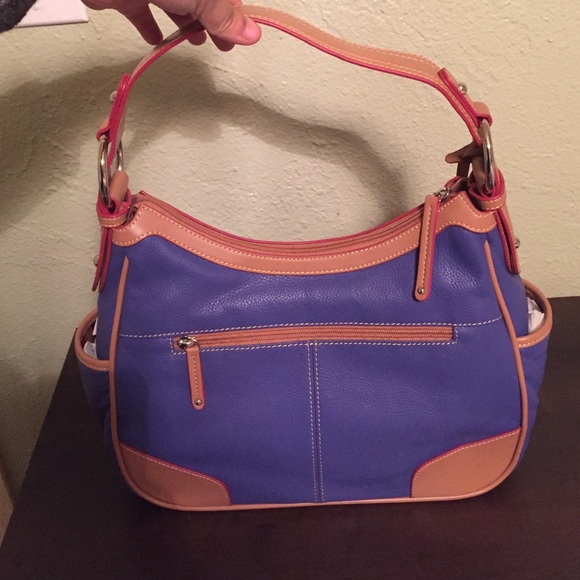 NWT Tignanello bag - Picture 3 of 3