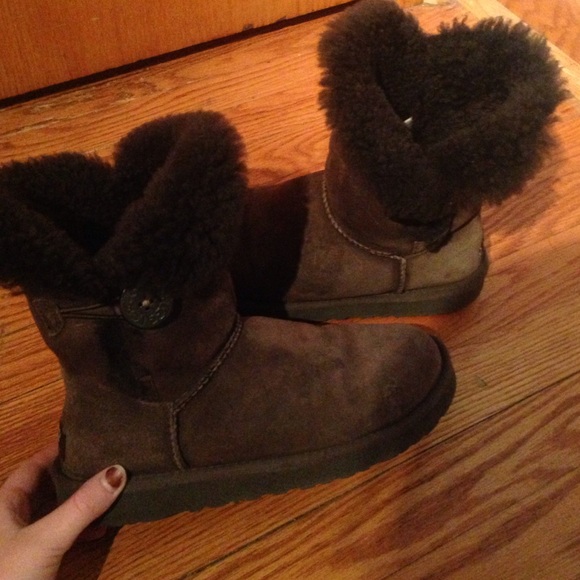 UGG boots - Picture 2 of 4