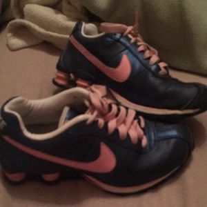 Deep blue & pink NIKE SHOCKS