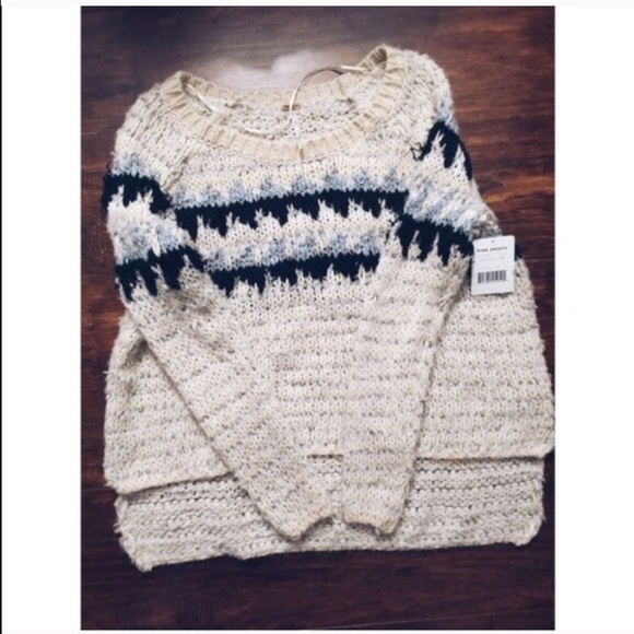❌SOLD❌ NWT Free People cream pattern sweater XS - Picture 2 of 3