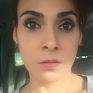 Meet your Posher, Yajaira