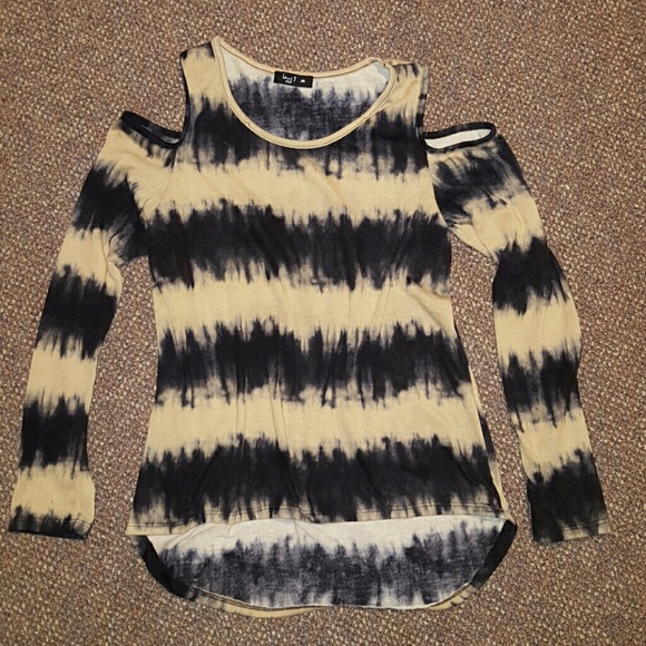 Tye dye peep shoulder