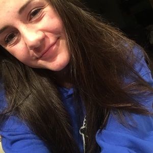 Meet your Posher, Olivia