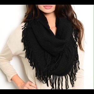 Fringe scarf
