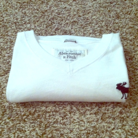 **FREE WITH $10 PURCHASE** men's A&F shirt - Picture 1 of 4