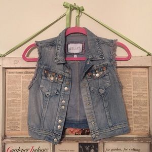 dELiA*s cropped denim vest