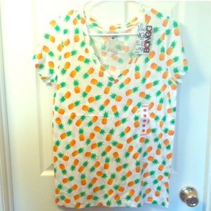 SOLD Pineapple Top