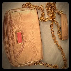 Lilly Pulitzer cross body clutch