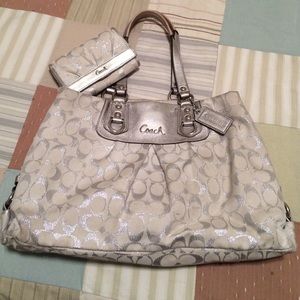 Coach purse and matching wallet