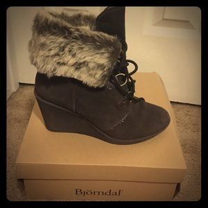 Bjorndal wedge booties with fur