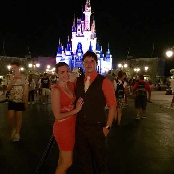 Meet your posher! - Picture 2 of 4