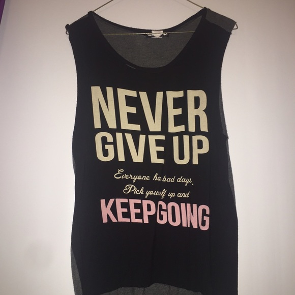 Quoted tank top