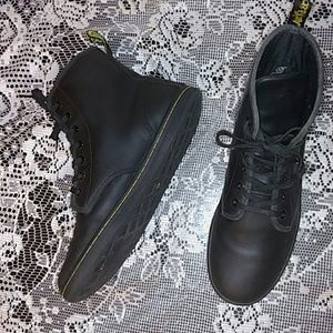 Black dr martens