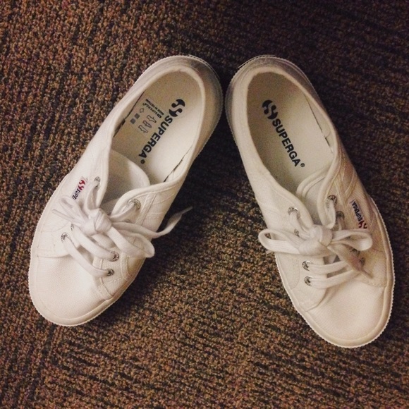 Pristine 2750 white supergas in size 6 women's