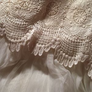 H&M Dresses - Lace Dress✨ {modeled} H&M Dresses - Lace Dress✨ {modeled}