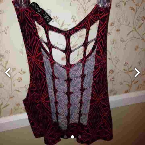 Crop top - Picture 2 of 3