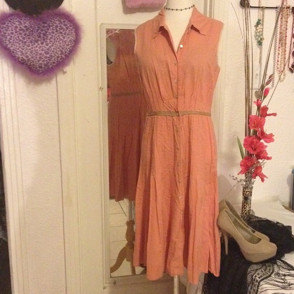 Vintage beautiful Sleeveless Dress front Buttons