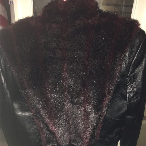 Leather jacket - Picture 2 of 3