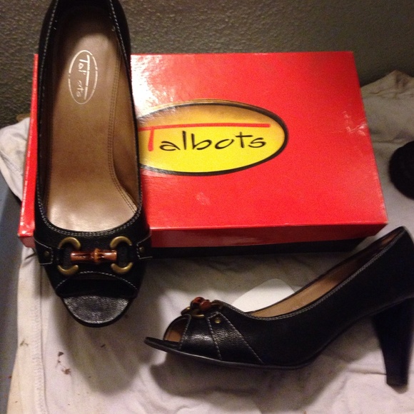 Talbots leather pumps