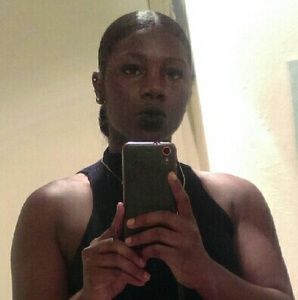 Meet your Posher, Nia