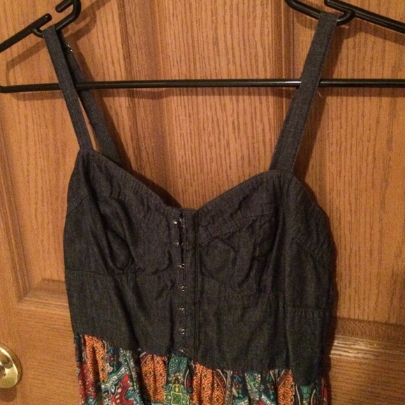 Patterned Dress - Picture 2 of 3