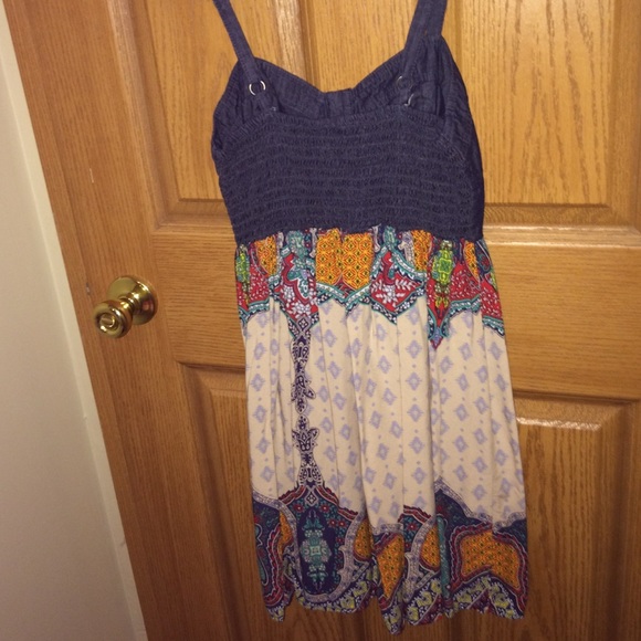 Patterned Dress - Picture 3 of 3