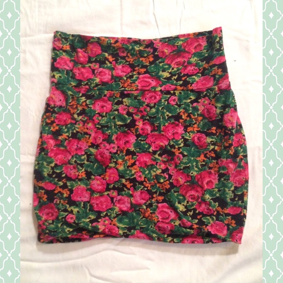 Lily Rose floral bandage skirt 🌷