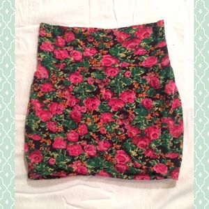 Lily Rose floral bandage skirt 🌷