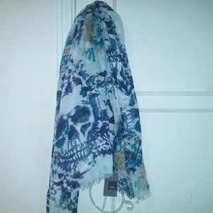 Skull Bloom Scarf