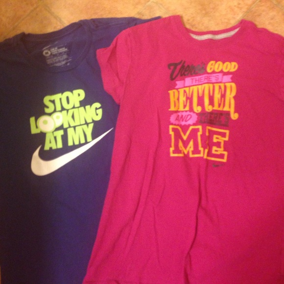 NIKE🎀Adult small or Girls XL tee bundle