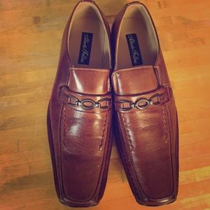 Like new.. Men's size 10 shoes. Very nice💙❤️💚