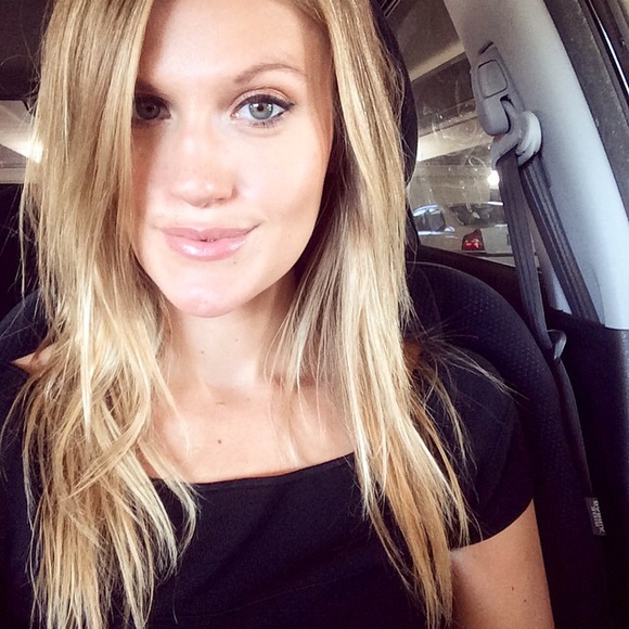 Meet your Posher, Katie - Picture 2 of 4