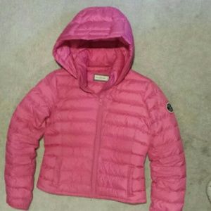 A&F  Hooded Lightweight Puffer Short Jacket