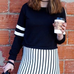 Black cropped sweater