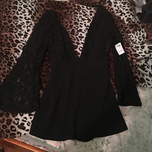 Romper - Picture 2 of 4