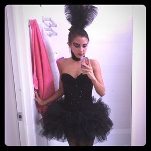 Black swan Halloween costume