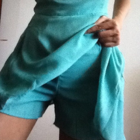 Tiffany green sleeveless Romper. - Picture 3 of 4