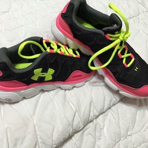 Under Armour Sneakers