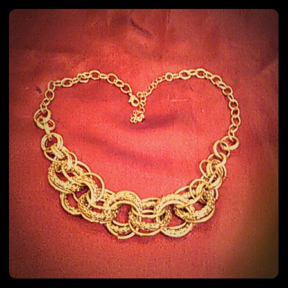 Gold chain necklace
