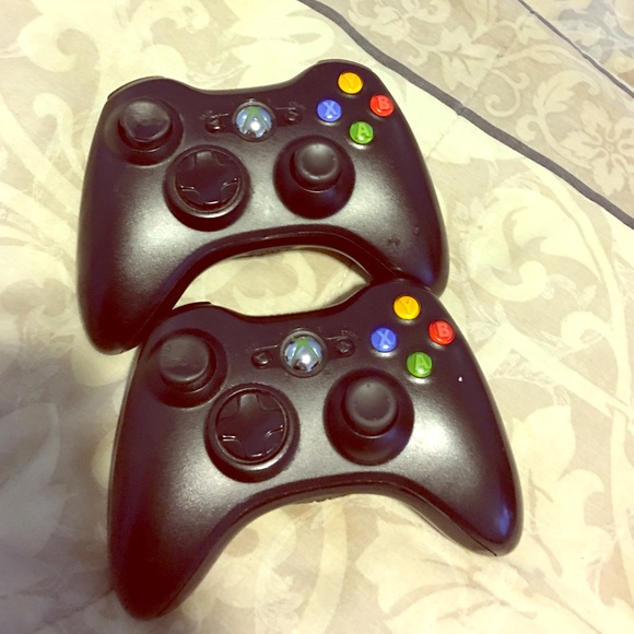 Xbox 360 Controllers - Picture 1 of 2