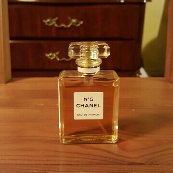 Chanel. No. 5