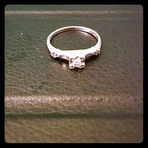 14k White Gold ring