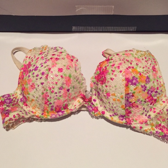 32A dream angels push up vs bra