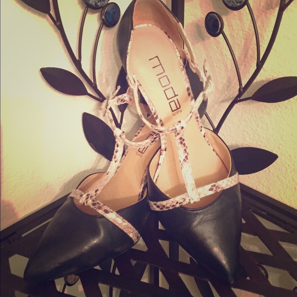 Moda Heel with snake trim