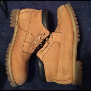Mens size 12 Timberland tan work boots